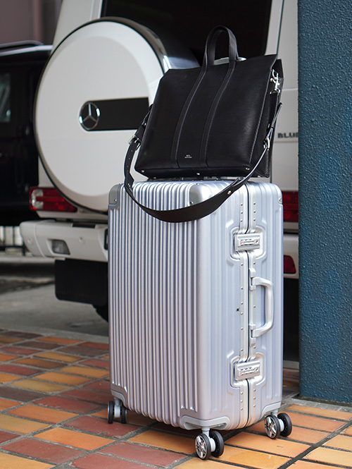 Siffler Trident スーツケース アルミ 66L