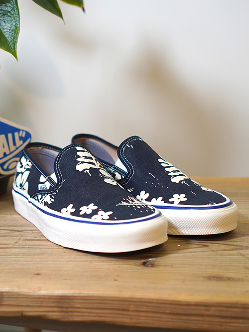 VANS ANAHEIM FACTORY SLIP-ON 48 DECK DX SHOE（VN0005UPNVY Floral)