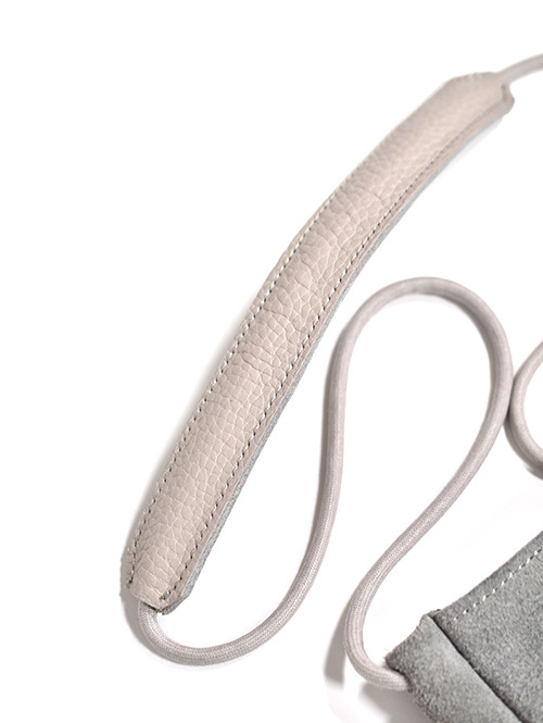 Crossed Arrows スターバースト ネックバッグ Grey
