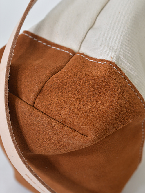 HERITAGE LEATHER CO. Bucket Shoulder