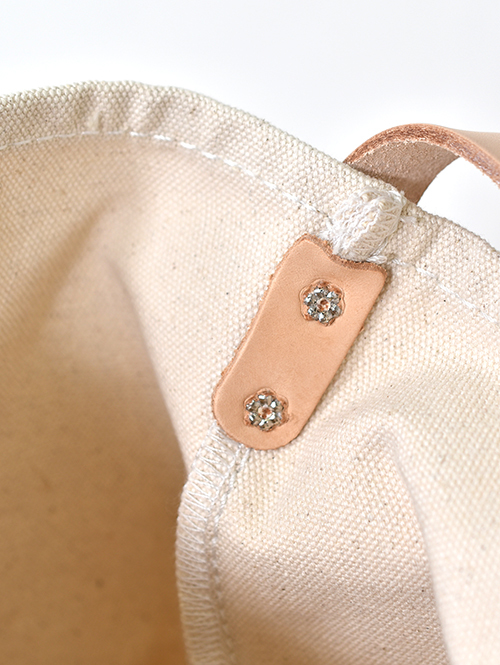 HERITAGE LEATHER CO. Bucket Shoulder
