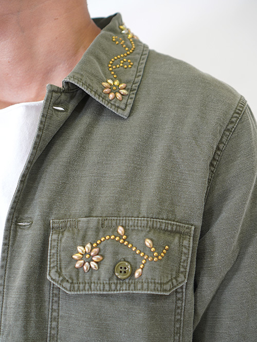 REMI RELIEF Flower Studded Militaly Shirts Khaki
