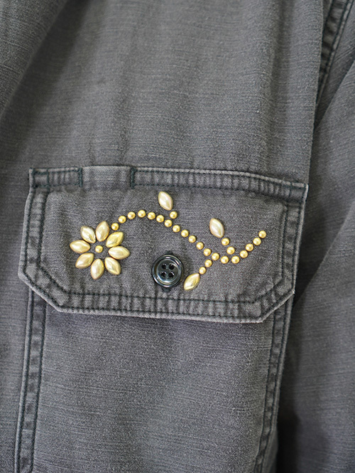REMI RELIEF Flower Studded  Militaly Shirts Black