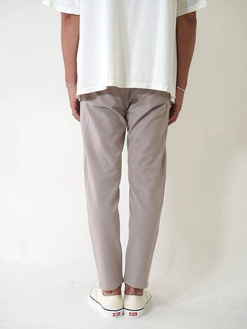 SALUTE HELM マットストレッチ ダンボール切り替え ジョグパンツ - Beige (63508)