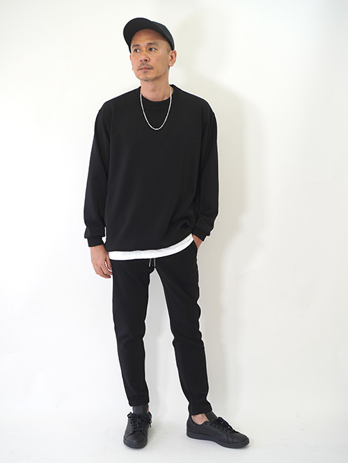 SALUTE HELM マットストレッチ ダンボールクルー - Black (83502)