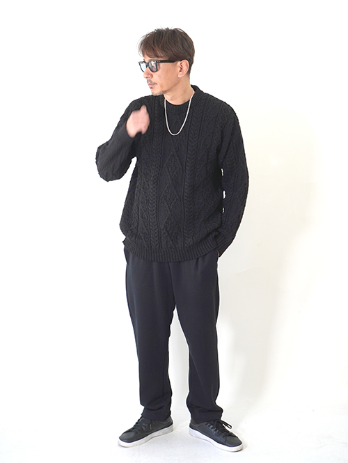 OLD DERBY KNITWEAR Cable Crew Knit - Black