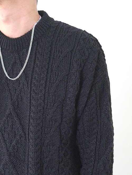 OLD DERBY KNITWEAR Cable Crew Knit - Black