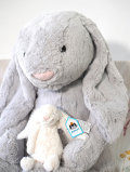 【特大　Really Big　67㎝ 】Jellycat (ジェリーキャット）Bashful Silver Bunny Really Big  BARB1BS  シルバー　大きな  うさぎのぬいぐるみ