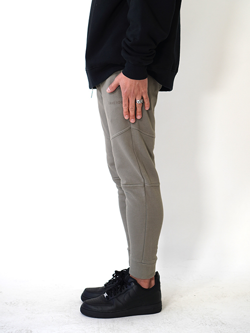 ZANEROBE（ゼインローブ日本モデル） Sureshot Orgo Fleece(727JP) Jogger　DK MOSS