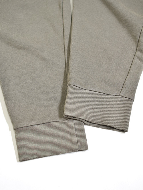 ZANEROBE（ゼインローブ日本モデル） Sureshot Orgo Fleece(727JP) Jogger　DK MOSS