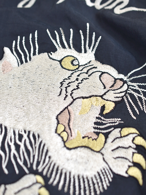 REMI RELIEF キュプラ綿ツイルブルゾン(刺繍) Tiger