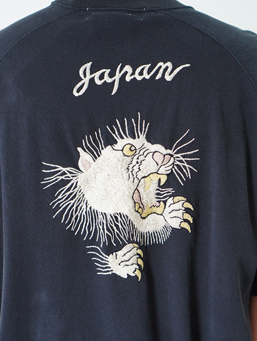 REMI RELIEF Embroidery(刺繍）Tiger Tee -Black