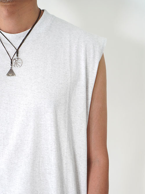 GOAT 7oz NO SLEEVE TEE