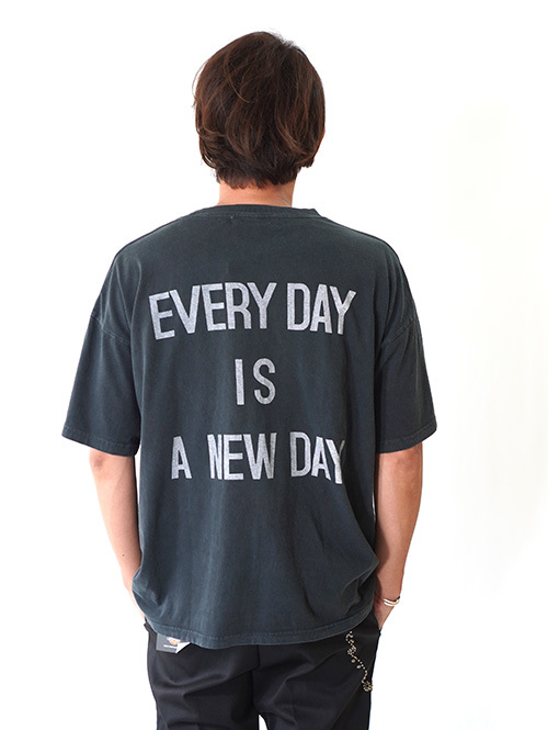 REMI RELIEF EVER DAY IS A NEW DAY - Vintage Black