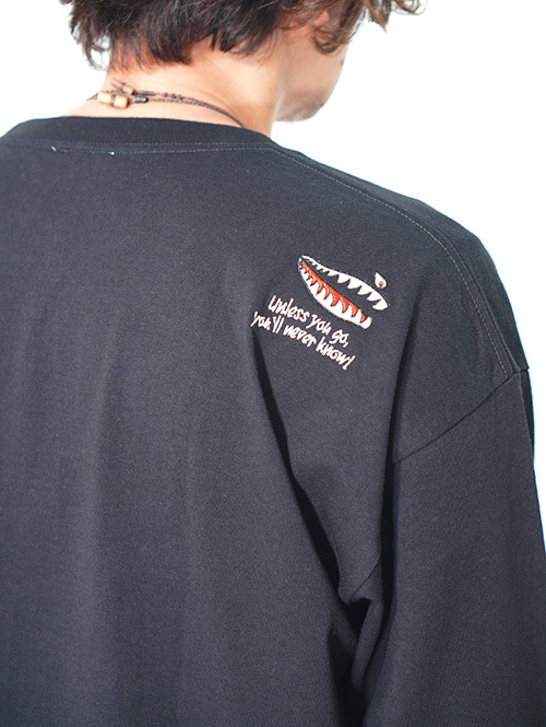 SALLY CAN'T DANCE L/S T-shirts 90's Logo - Black