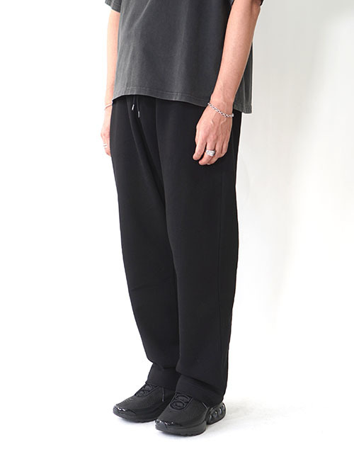 W.A.T.C STUDIO Straight-Leg Relaxed Sweatpants - Black