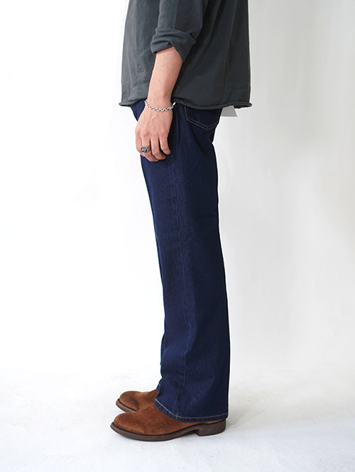 Levi’s STA PREST フレアデニム - Dark Indigo