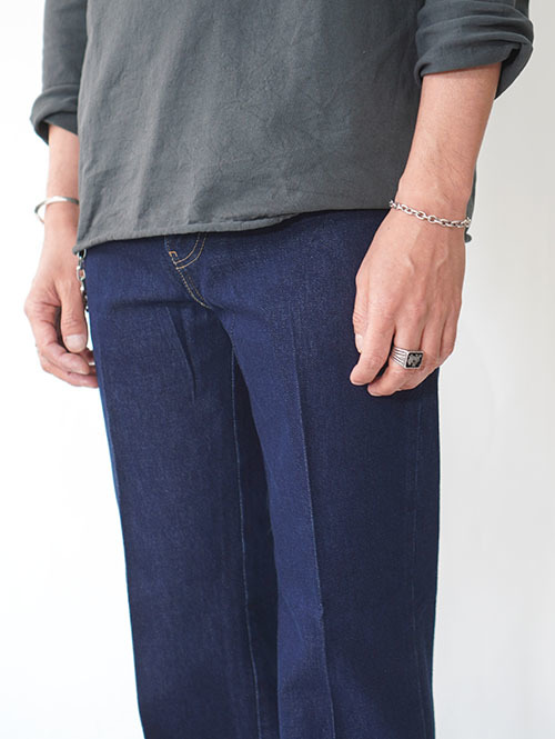 Levi’s STA PREST フレアデニム - Dark Indigo