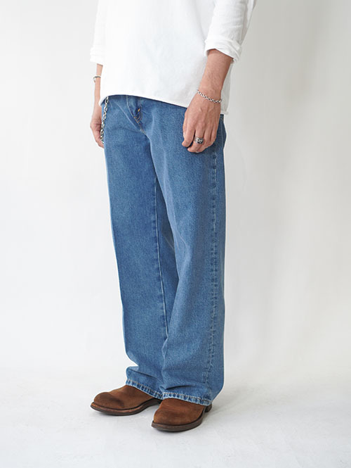 Levi’s STA PREST フレアデニム - Medium Indigo