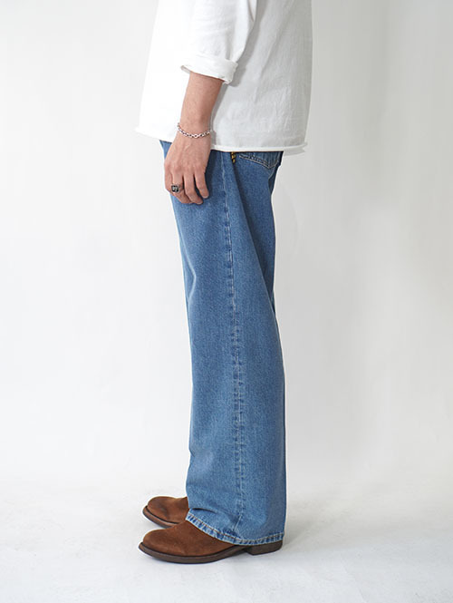 Levi’s STA PREST フレアデニム - Medium Indigo