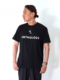 ANTHOLOGY  LOGO Tシャツ - Black