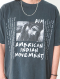 REMI RELIEF　AMERICAN INDIAN MOVEMENT　Tシャツ - Black