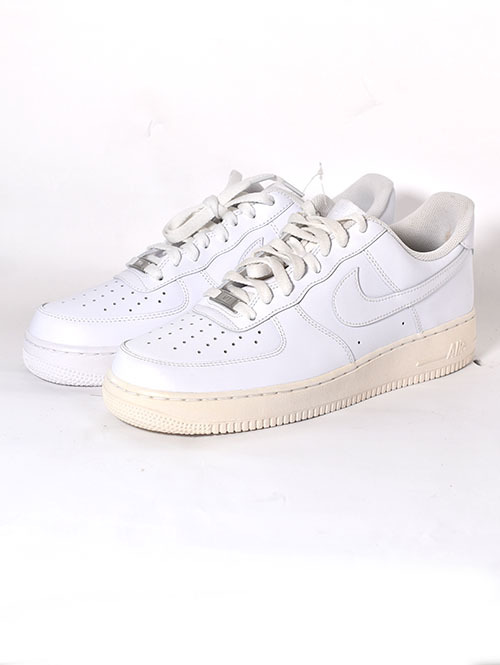 NIKE AIR FORCE 1 WMNS White　展示品　日焼け品