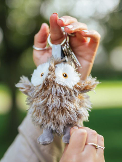 Wrendale design　レンデールデザイン　チャーム　'Elvis' Owl Plush Character Keyring　チャーム　ふくろう　フクロウ キーホルダー　鳥のバッグチャーム　KPLUSH004