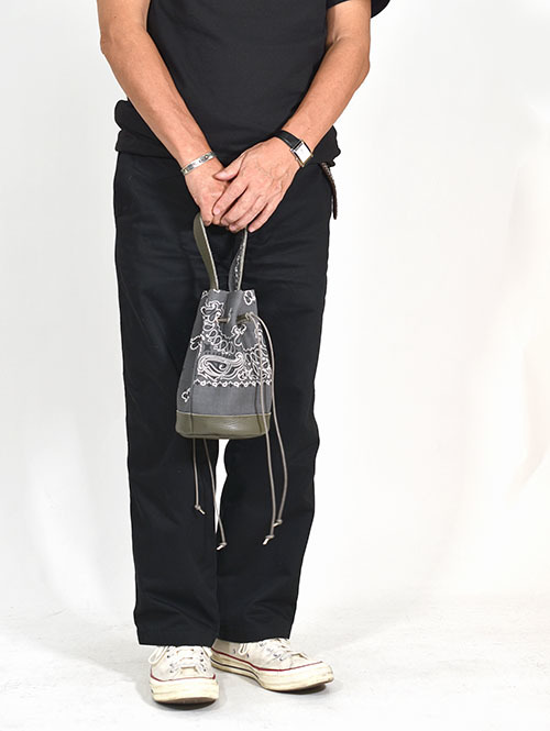 CROSSED ARROWS バンダナ　レザー巾着　Khaki