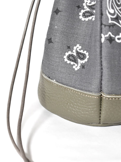 CROSSED ARROWS バンダナ　レザー巾着　Khaki