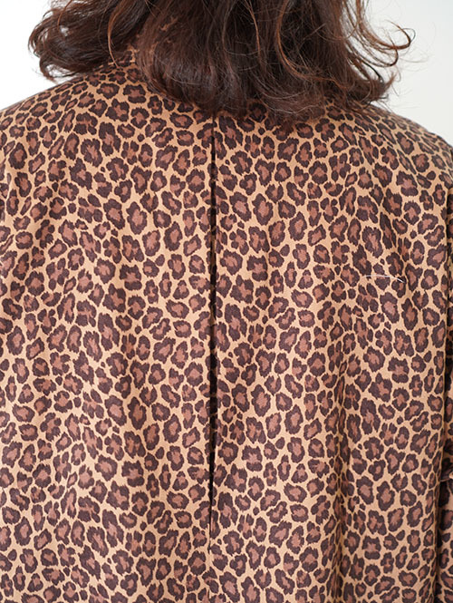 ILL ONE EIGHTY LEOPARD PLEAT SHIRT