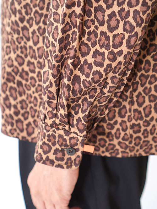 ILL ONE EIGHTY LEOPARD PLEAT SHIRT