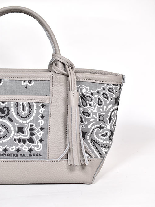 CROSSED ARROWS バンダナ柄 レザートートバッグ（Grey）