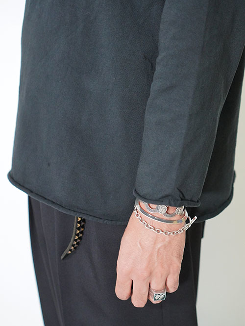 GRAB IN HOLLYWOOD Heavy Weight Relax Fit Bracelet Sleeve - Black