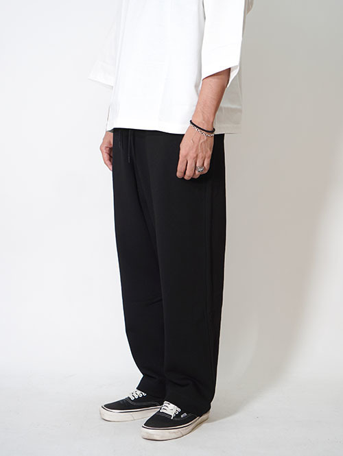 W.A.T.C STUDIO Straight-Leg Relaxed Sweatpants - Black
