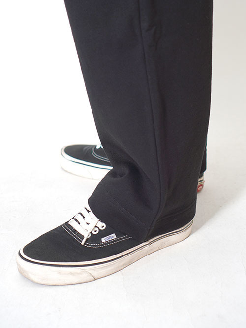 W.A.T.C STUDIO Straight-Leg Relaxed Sweatpants - Black