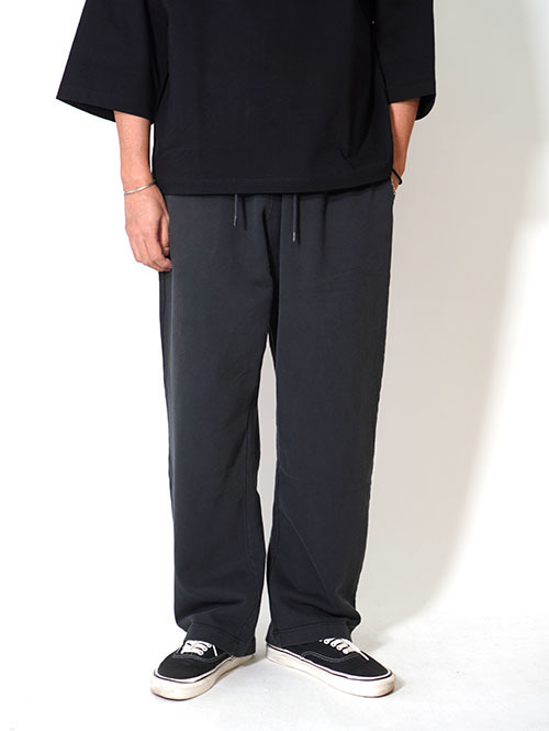 W.A.T.C STUDIO Straight-Leg Relaxed Sweatpants - Vintage Black