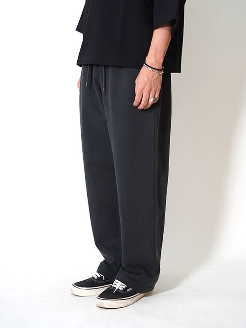 W.A.T.C STUDIO Straight-Leg Relaxed Sweatpants - Vintage Black