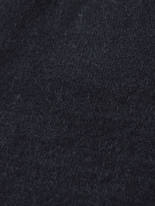 MALIBU FARM SHAGGY KNIT Crew - Black