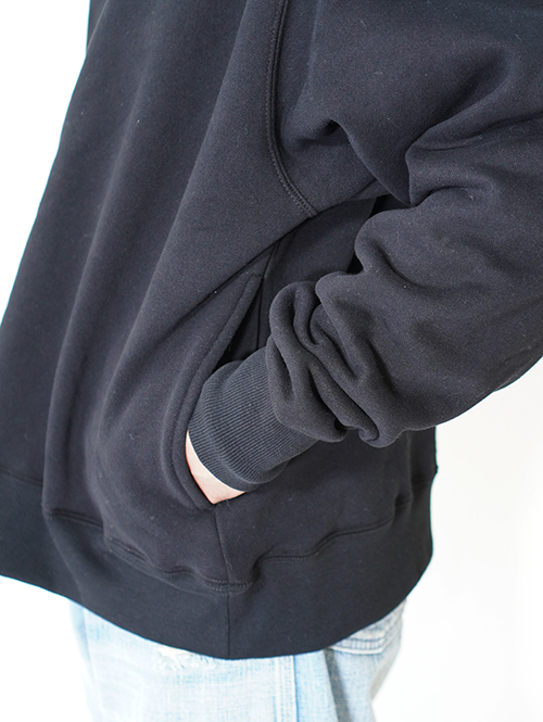Mac Murray  Side Pocket Crew Neck Sweat-Black