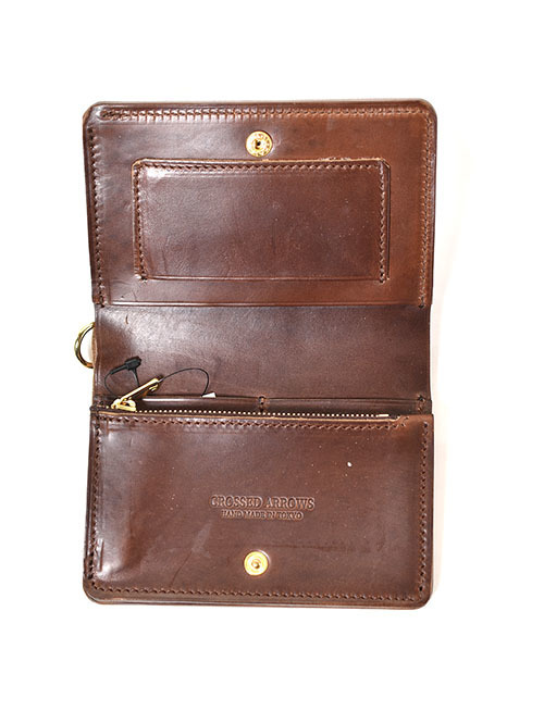 CROSSED ARROWS 　クロムレザー　スタッズ　チェーン穴付きトラッカーウォレット-　Brown/Gold/Turquoise