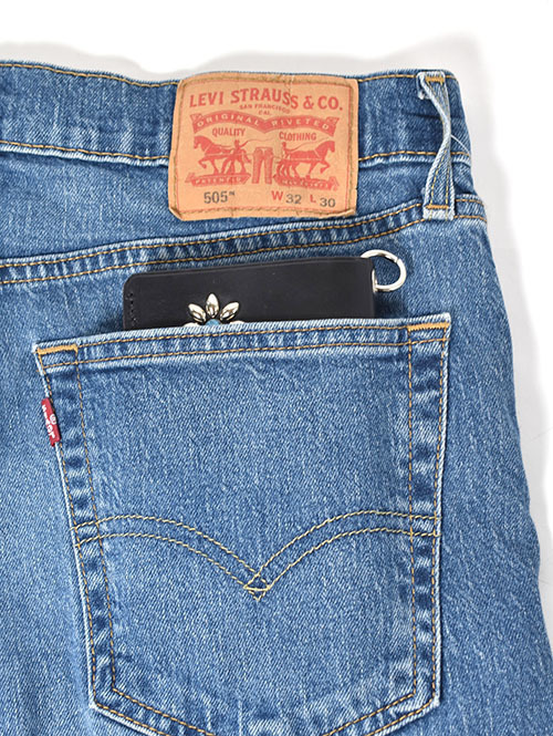 CROSSED ARROWS 　クロムレザー　スタッズ　チェーン穴付きトラッカーウォレット-　Black/Gold/Turquoise