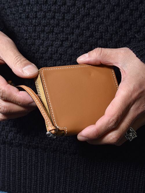 SOPO ROUND ZIP PURSE - Camel