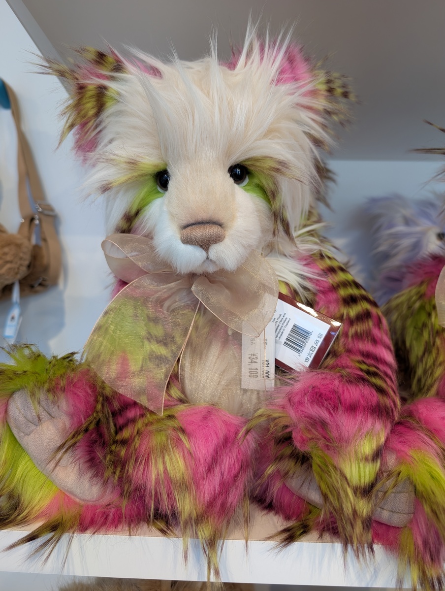 Charlie Bears チャーリーベアーズ　/ 　Miss Johnson 　くまのぬいぐるみ　クマ