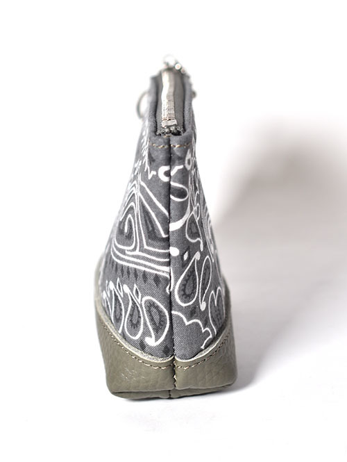 CROSSED ARROWS  バンダナ柄 ポーチ