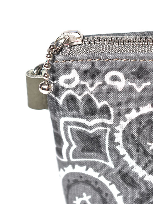 CROSSED ARROWS  バンダナ柄 ポーチ