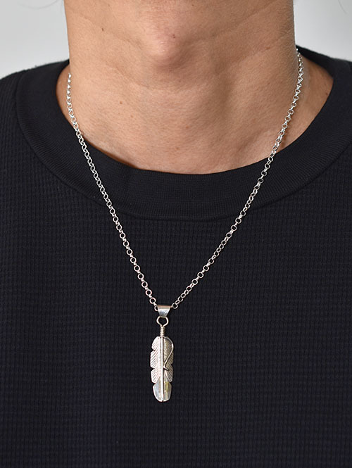 Navajo AARON DAVIS フェザーペンダントトップ