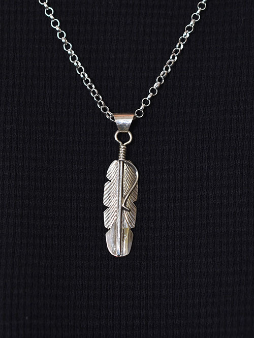 Navajo AARON DAVIS フェザーペンダントトップ