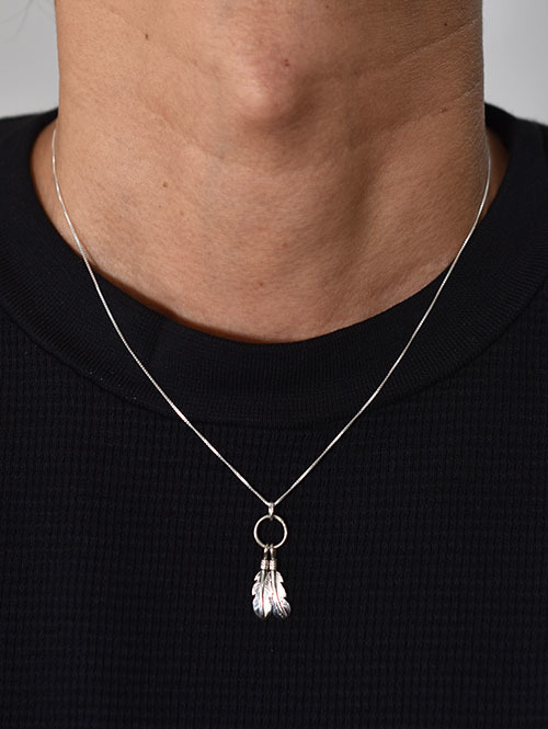 Navajo　Dable Feather Necklace