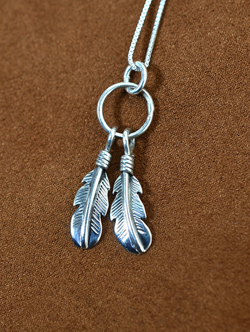 Navajo　Dable Feather Necklace